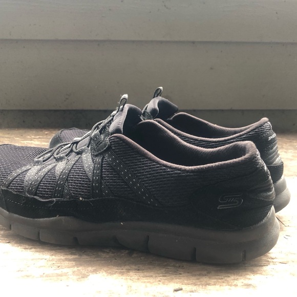 Skechers 22823 Womens Gratis Strolling Black Casual Shoes Sneakers Size 10 - Picture 7 of 11